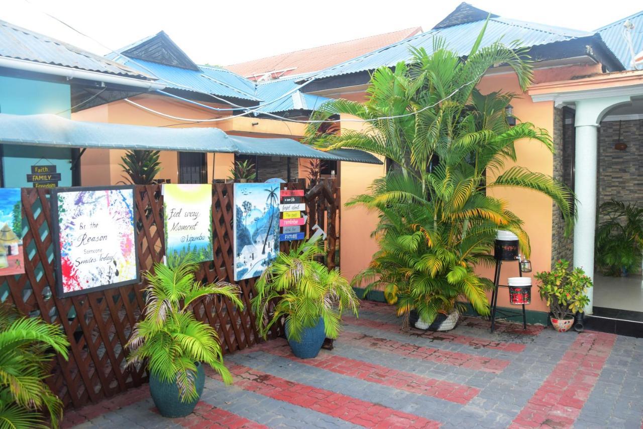 Travellers Home Dar es Salaam Exterior photo