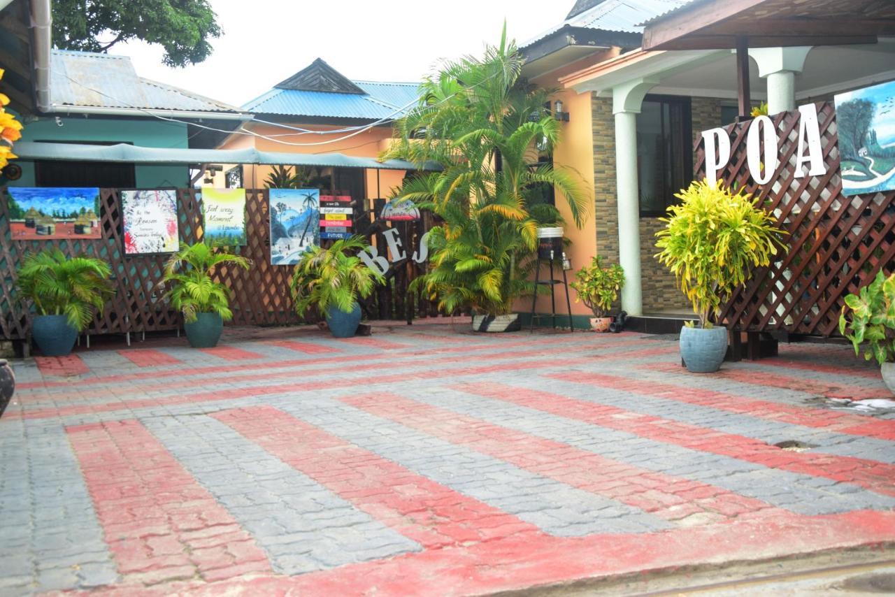 Travellers Home Dar es Salaam Exterior photo