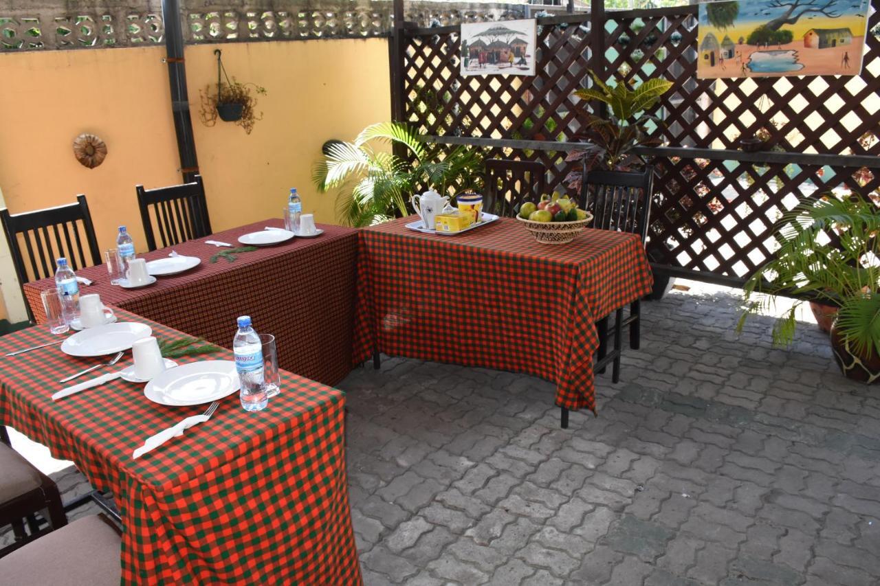 Travellers Home Dar es Salaam Exterior photo